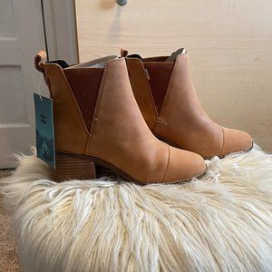 TOMS Tan Leather Esme Boot Size 7.5